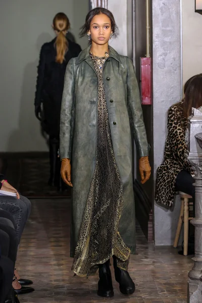 Look 46